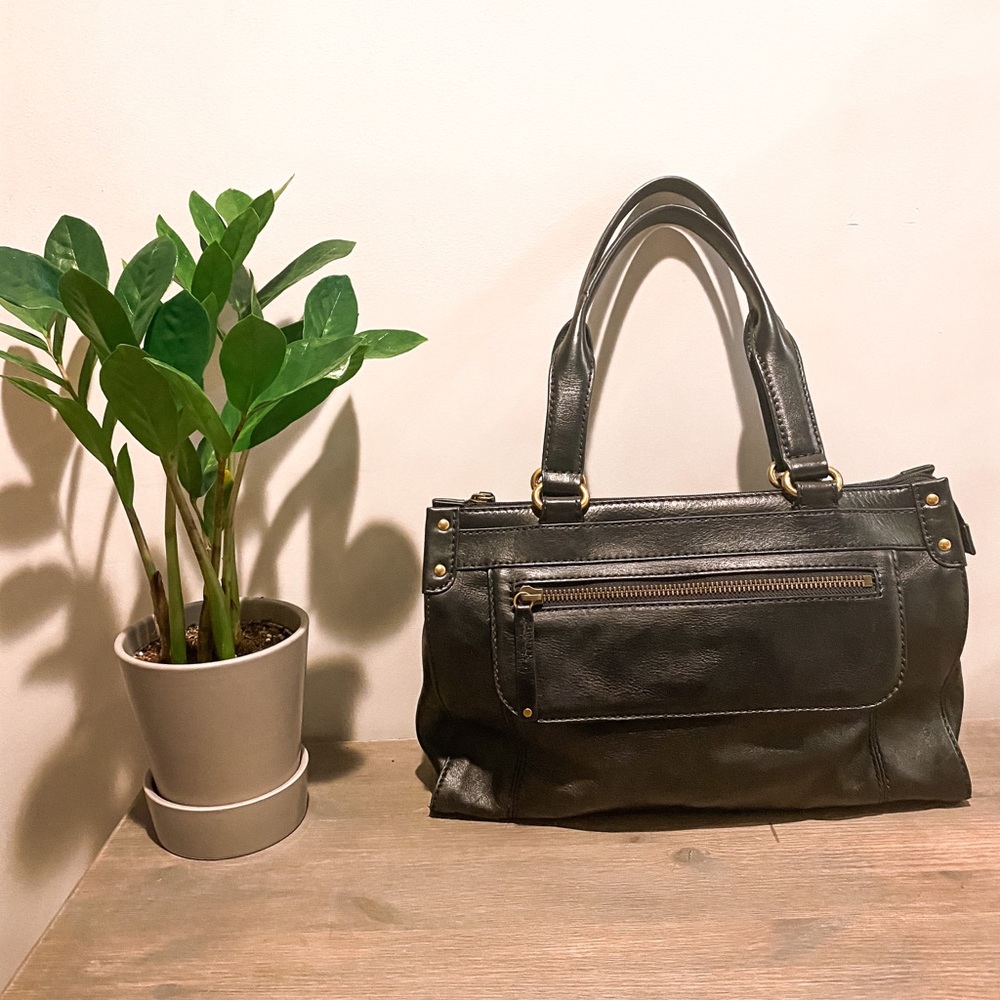 👜FOSSIL Black Leather Shoulder Bag